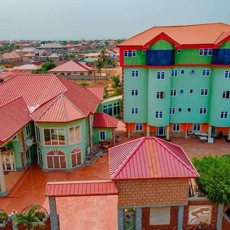 Dc Ambassadors Hotel Dawhwenya Esterno foto