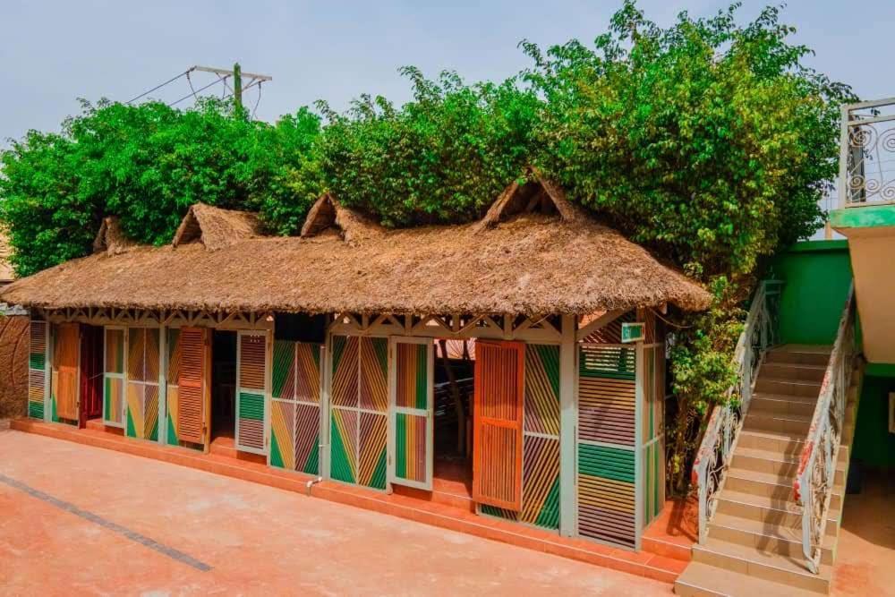 Dc Ambassadors Hotel Dawhwenya Esterno foto