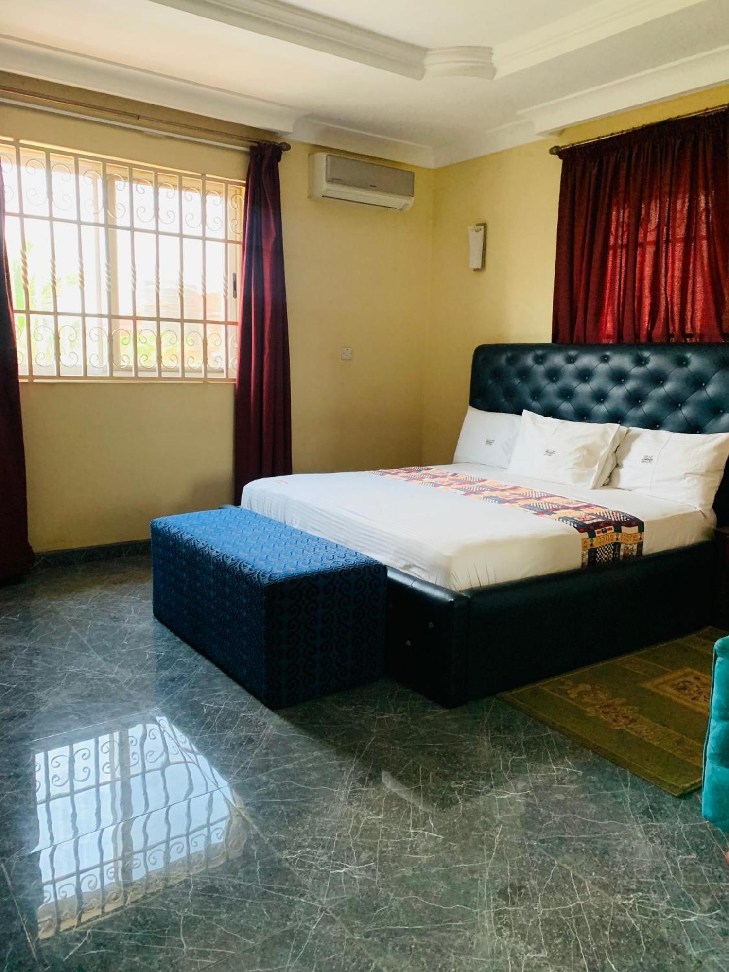 Dc Ambassadors Hotel Dawhwenya Esterno foto