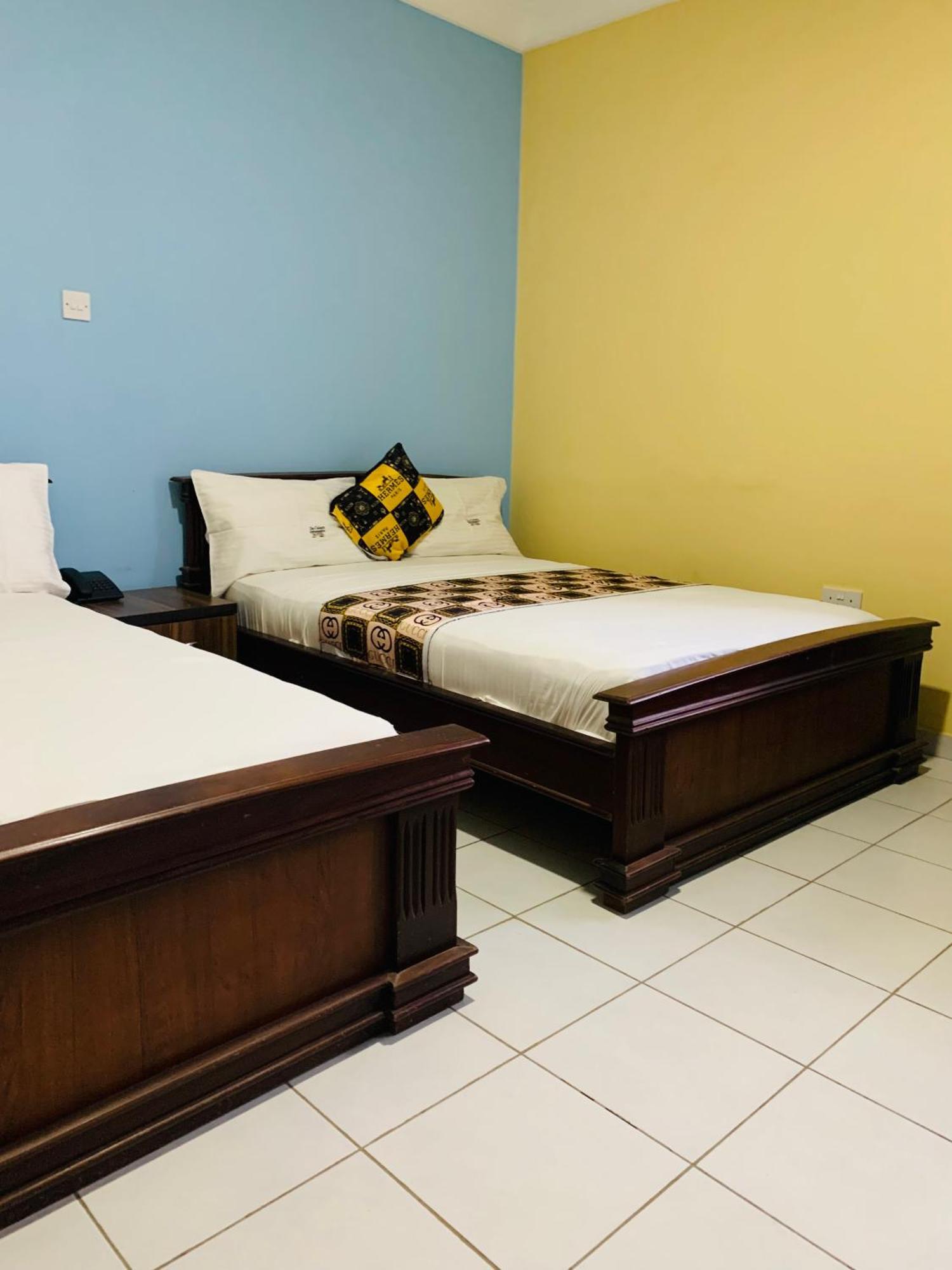 Dc Ambassadors Hotel Dawhwenya Esterno foto