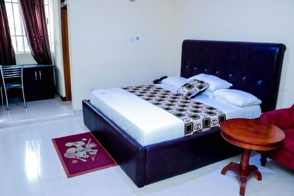 Dc Ambassadors Hotel Dawhwenya Esterno foto