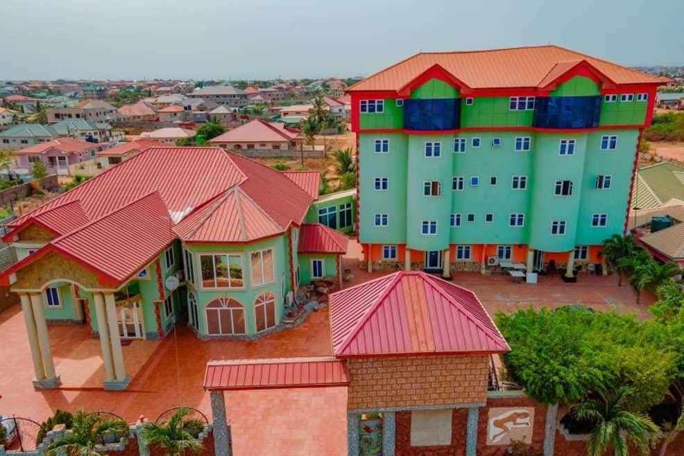 Dc Ambassadors Hotel Dawhwenya Esterno foto